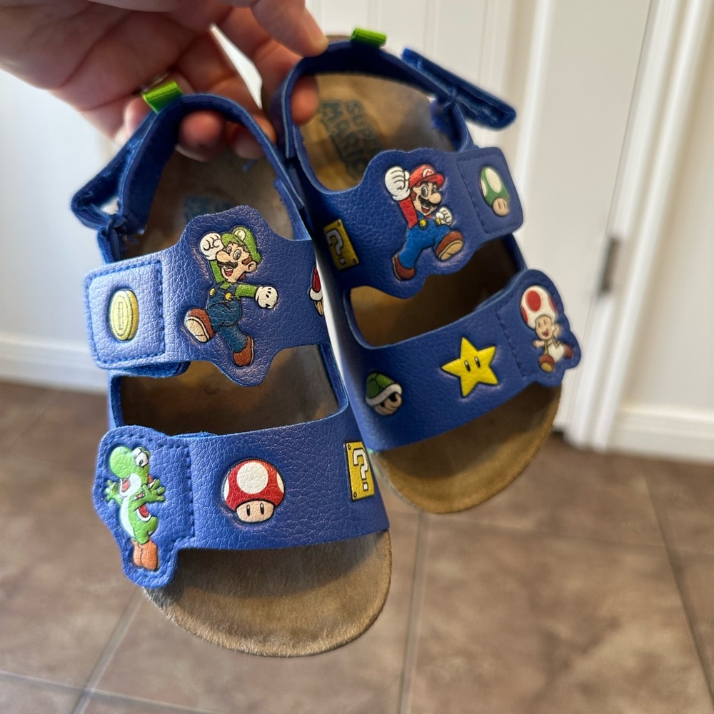 Super Mario boys sandals